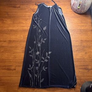 Elegant Dark Green Maxi Dress with Floral Design